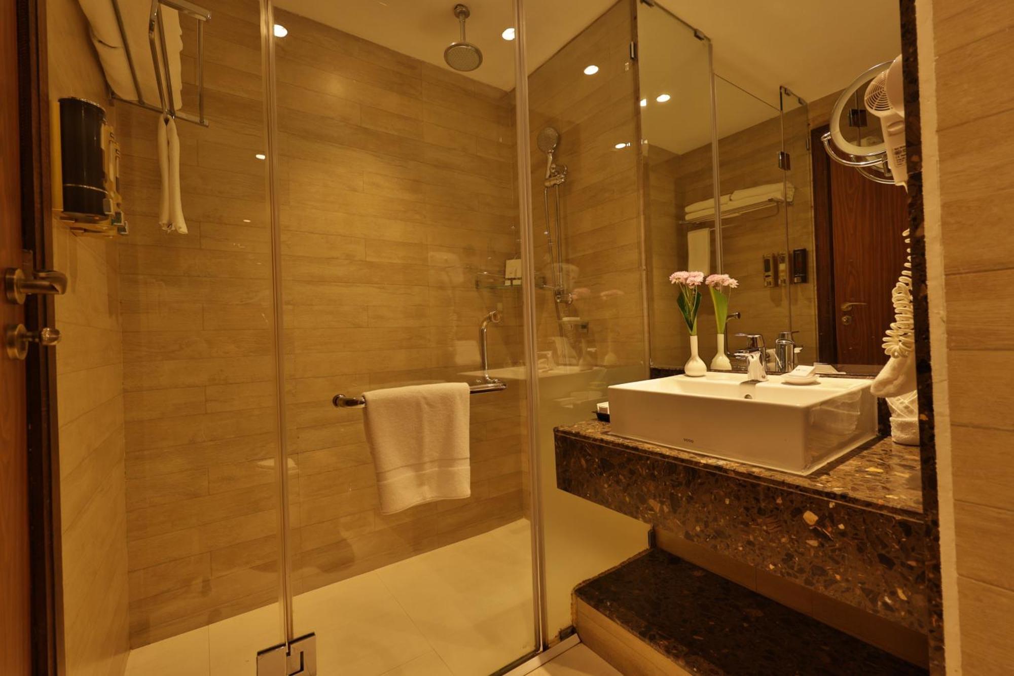 Fragrant Nature Munnar - A Five Star Classified Hotel Room photo