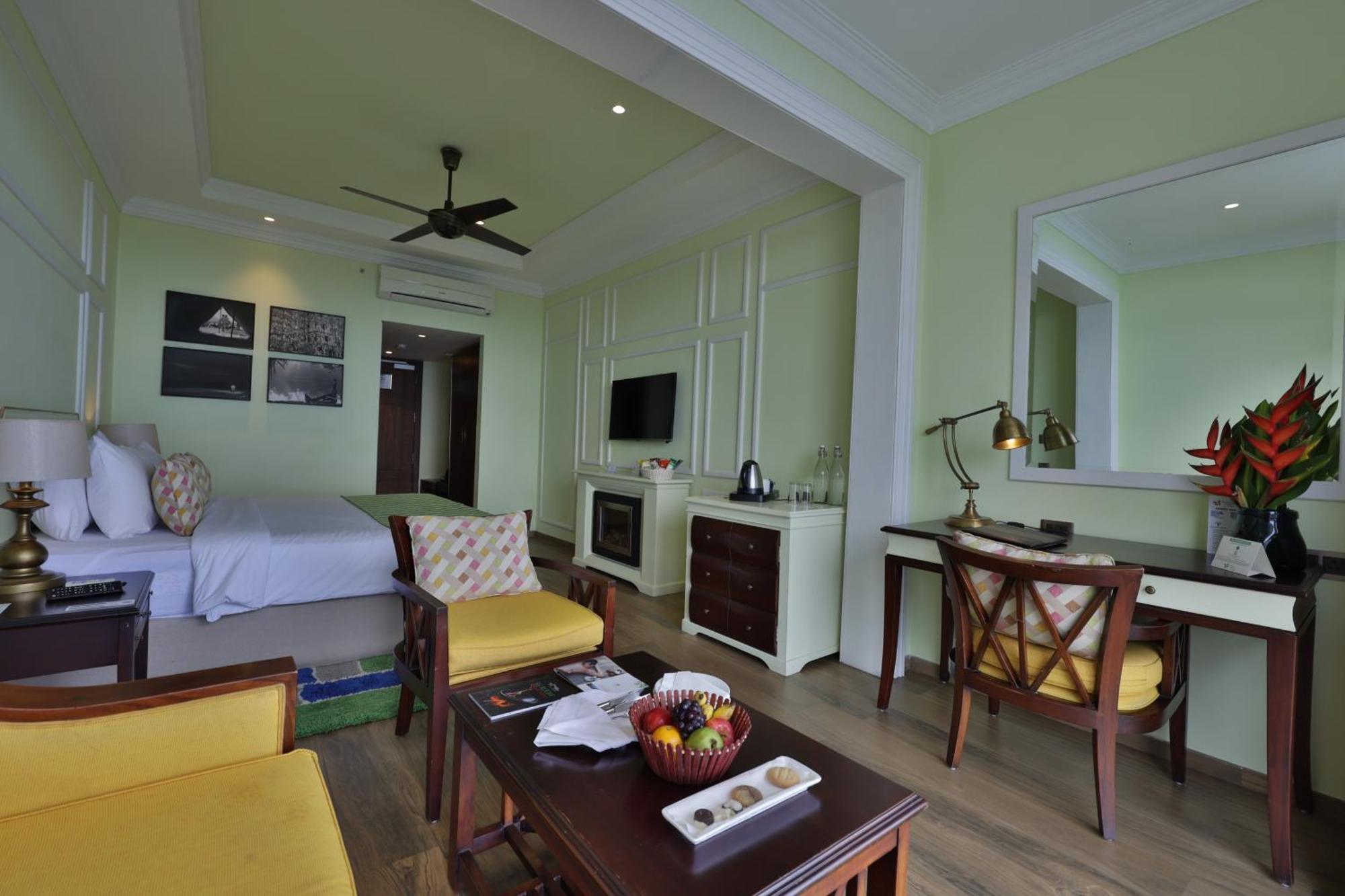 Fragrant Nature Munnar - A Five Star Classified Hotel Exterior photo