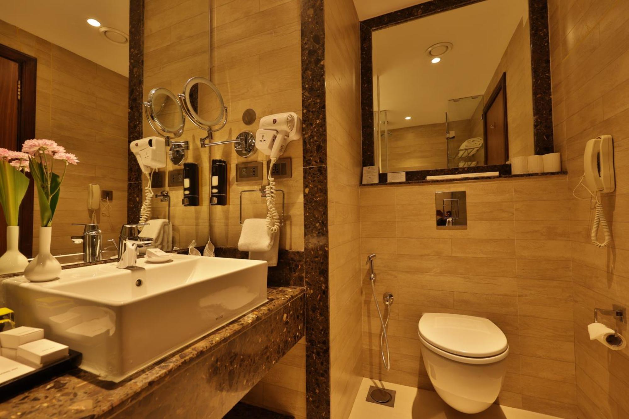 Fragrant Nature Munnar - A Five Star Classified Hotel Exterior photo
