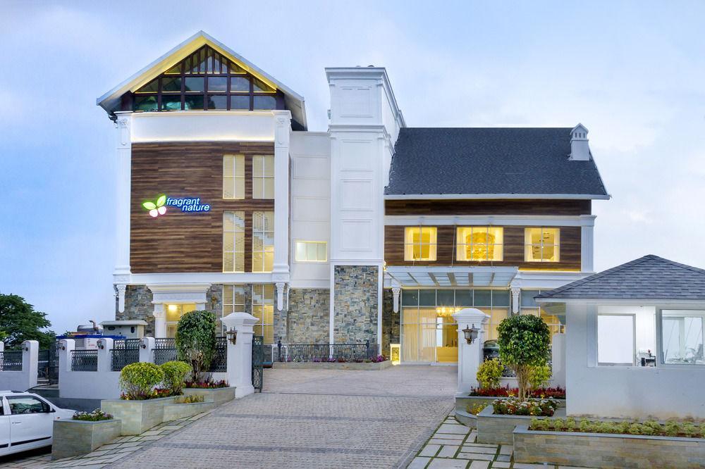 Fragrant Nature Munnar - A Five Star Classified Hotel Exterior photo