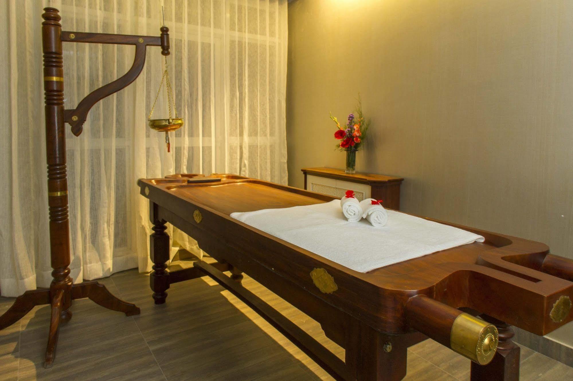 Fragrant Nature Munnar - A Five Star Classified Hotel Exterior photo
